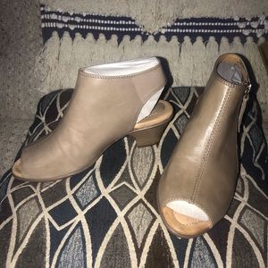 EARTH KRISTY BOOTIES